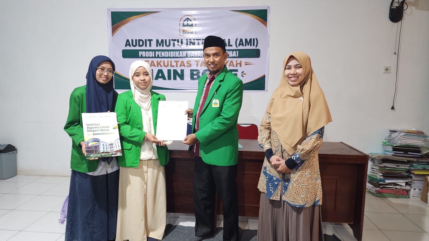 Dua Mahasiswi PBA FT IAIN Bone Ikuti Program Teaching Arabic di Malaysia, Singapura, dan Thailand
